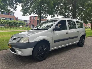 Dacia Logan MCV 1.6 Lauréate (bj 2007)