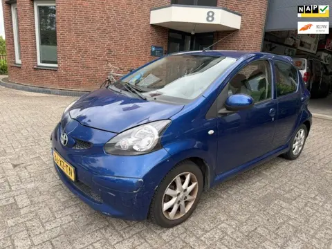 Toyota Aygo 1.0-12V + / bj.2008 / 1e eigenaar / 5 deurs / airco / APK 02/2027 / NAP met 237376 km./ 