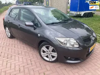 Toyota Auris 2.2 D-4D Executive Business | Leer | Navigatie | NAP | Stoelverwarming + APK 06-2027.