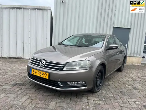 Volkswagen Passat 1.4 TSI Comfortline BlueMotion MOTOR DEFECT!!