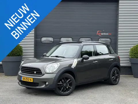MINI Countryman 1.6 One Edition | Navigatie | Cruise Control | Lichtmetalen Velgen |