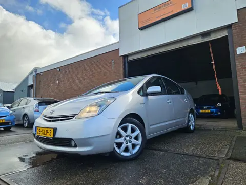 Toyota Prius 1.5 VVT-i Tech Edition GARANTIE Met Nieuwe APK