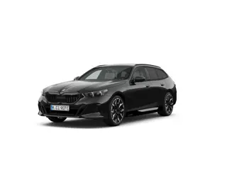 BMW 5 Serie Touring 550e xDrive | M Sport Pro | Panorama Dak | Innovation Pack | Comfort Pack | 21 i