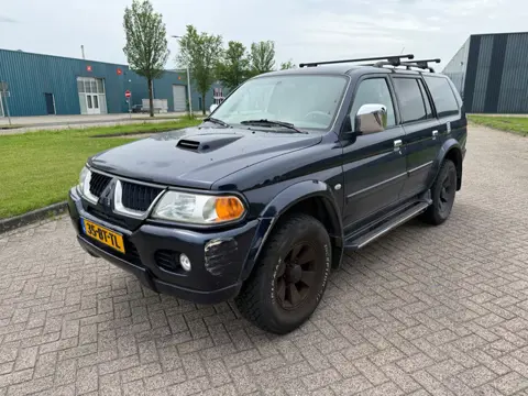 Mitsubishi Pajero Sport 2.5 TDI Intense Panel Van
