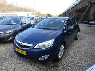 Opel Astra 1.4 Turbo Cosmo, Navigatie, Cruise control, Airco, Trekhaak