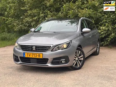 Peugeot 308 SW 1.2 PureTech Blue Lease Premium | " 115.000 " KM + Leder + Automaat Nu € 9.950,- !!!