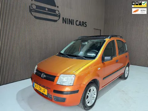 Fiat Panda 1.2 Emotion Pano/Zeer netjes/Lage kilometers