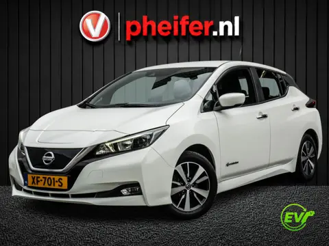 Nissan Leaf Acenta 40 kWh SOH 83% Navigatie/ Carplay/ Camera/ Adapt. cruise/ Lmv/ Blindspot