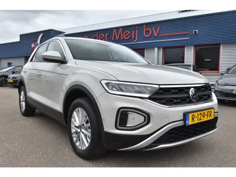 Volkswagen T-Roc 1.5 TSI Life 75 Edition , VIRTUAL COCKPIT , NAVI , CR CONTR , LED KOPL , PDC V+A , 