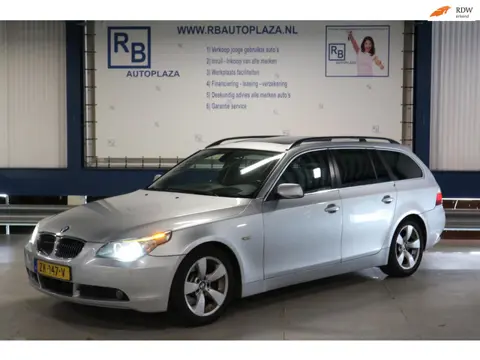 BMW 5-serie Touring 545i / V8 / H-SHIFT / 333 PK / VOL / UNIEK ! ! !