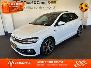 Volkswagen Polo 2.0 TSI GTI | Panoramadak | Digital dashboard | Adaptief onderstel | Achteruitrijcam