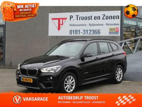 BMW X1 sDrive18i Executive Automaat | Panoramadak | Lederen bekleding | Cruise control | Climate con