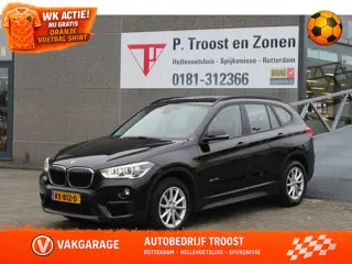 BMW X1 sDrive18i Executive Automaat | Panoramadak | Lederen bekleding | Cruise control | Climate con