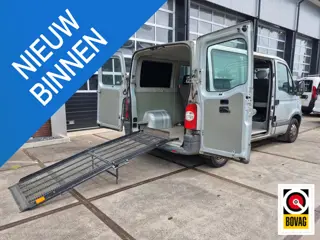 Renault Master T28 2.5 dCi Automaat ROLSTOELBUS