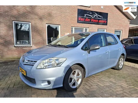 Toyota Auris 1.3 Aspiration. Goed onderhouden, 2de eigenaar. Nwe APK + koppeling. O.a. airco, centra