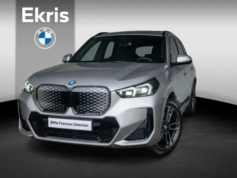 BMW iX1 eDrive20 | M Sportpakket Pro | Premium Pack | Stuurwielrand verwarmd | Comfort Access | Acht