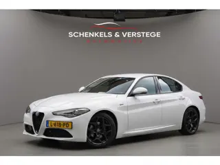 Alfa Romeo Giulia 2.2 Sprint / BTW / Trekhaak / 18'Inch / Adaptieve Cruise / Carplay / Camera /