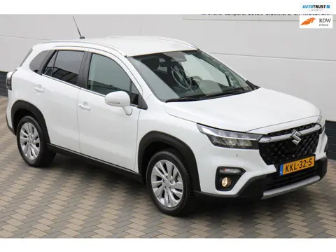 Suzuki S-Cross 1.4 Boosterjet Smart Hybrid Carplay BTW !!