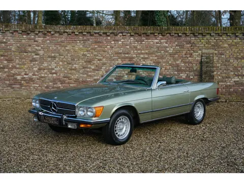 Mercedes-Benz 450SL Stunning colour combination, 74.163 miles, runs very well, highly original, earl