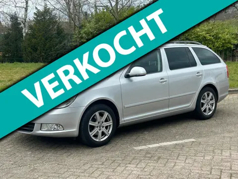 Skoda Octavia Combi 1.2 TSI Tour Business Line 2012 6-bak! Dealer onderhouden! goed rijdend! Ruime a