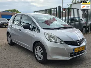 Honda Jazz 1.2 Cool Plus 2e eigenaar dealer onderhouden airco elektrische ramen cv op afs