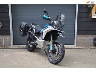 CFMoto 800 MT-X 4000 Euro extra's 3300 km