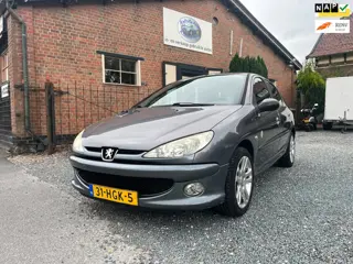 Peugeot 206 1.4 Génération ( Airco + Elektrische ramen )
