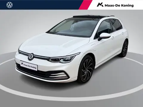 Volkswagen Golf 1.4eHybrid 150kW/204PK Style DSG · Panoramadak · Trekhaak · Apple/Android Car Play ·