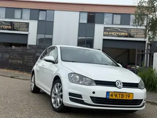 Volkswagen Golf 1.2 TSI Trendline Luxe uitvoering nap apk navi