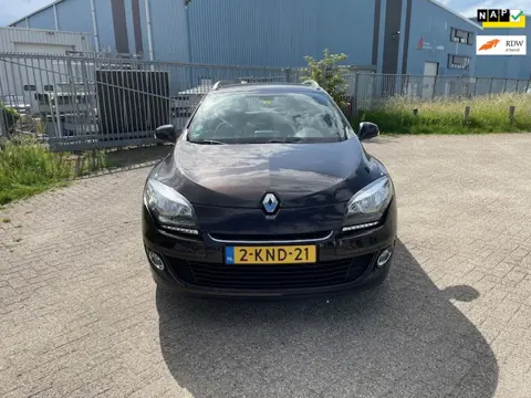 Renault Mégane Estate 1.2 TCe Expression Loopt niet mooi de Motor !!!
