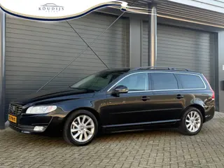 Volvo V70 2.0 T4 Dynamic Edition, Stoel/Stuur verwarming, Afn Trekhaak, Standkachel, Dodehoek, Nieuw
