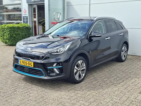 Kia e-Niro DynamicPlusLine 64 kWh - schuif/-kanteldak | Stoel+stuurverw. | Nav