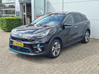 Kia e-Niro DynamicPlusLine 64 kWh - schuif/-kanteldak | Stoel+stuurverw. | Nav