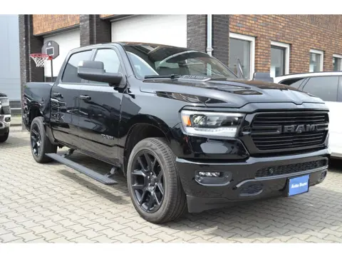 Dodge RAM 1500 5.7 V8 4x4 Crew Cab Sport Vol opties, Panoramadak, 360 camera