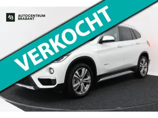 BMW X1 SDrive20i High Executive (PANORAMADAK, HARMAN/KARDON, GROOT-NAVIGATIE, STOELVERWARMING, DEALE