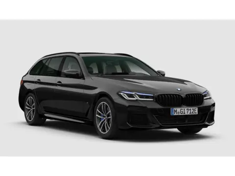 BMW 5-serie Touring 530e xDrive | M-Sport | Pano | Trekhaak | Laser | Harman Kardon | Memory | Drivi