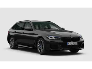 BMW 5-serie Touring 530e xDrive | M-Sport | Pano | Trekhaak | Laser | Harman Kardon | Memory | Drivi