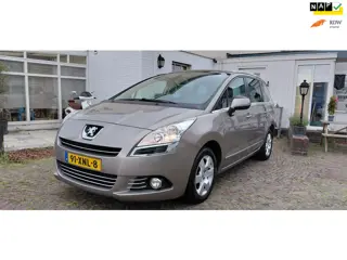 Peugeot 5008 1.6 i Style Excellent mooie en top onderhouden auto met een ijskoude airco.
