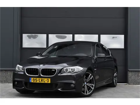 BMW 5 Serie 528i M-pakket High Executive Nap - Trekhaak - Leer - Cruise