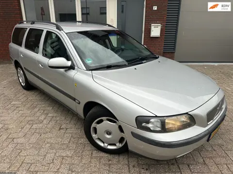Volvo V70 2.4 Comfort Line / Airco / Cruise / AUT / NAP