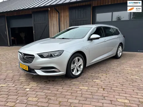 Opel Insignia Sports Tourer 1.5 Turbo Business Executive ,TREKHAAK,NAVI,CARPLAY.