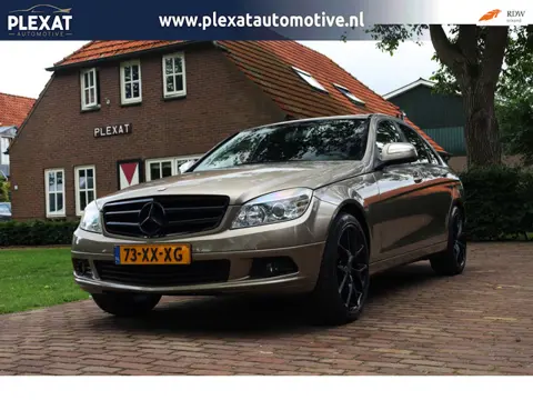 Mercedes-Benz C-klasse 200 K Aut. | Youngtimer | Nieuw Model | 18 Inch | Historie | APK tot 12-05-20