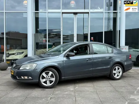 Volkswagen Passat 1.4 TSI Trendline BlueMotion|Pdc|Camera