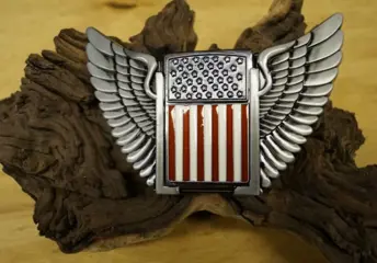 Buckle met sigaretten aansteker " Adelaars vleugels "