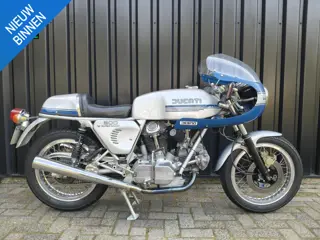 Ducati 900 SS