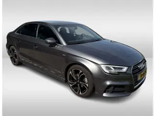 Audi A3 Limousine 1.5 TFSI CoD Sport S Line Edition / Navigatie / Parkeerhulp V+A / 18'' / Half Lede