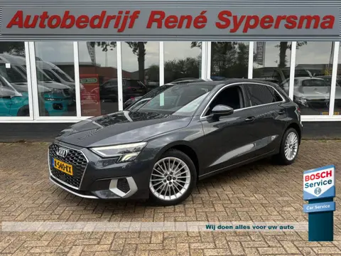 Audi A3 Sportback 30 TFSI Business edition | Sportstoelen | Zwartehemel | Apple Carplay | Stoelverwa