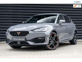 Cupra Leon 1.4 e-Hybrid VZ / CARPLAY / CAMERA / STOEL EN STUURVERWARMING /