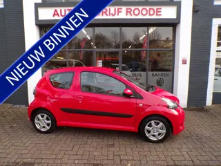 Toyota Aygo 1.0 VVT-i Dynamic Red AUTOMAAT,CARPLAY,AIRCO,ZEER MOOI !!!