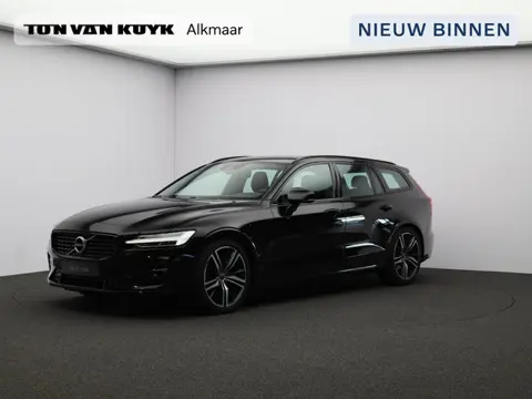 Volvo V60 2.0 B3 R-Design / Trekhaak / Standkachel / Stoel+stuur+achterbankverwarming / Park assist 